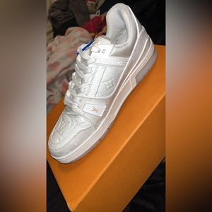 White MEN SIZE: 9/43